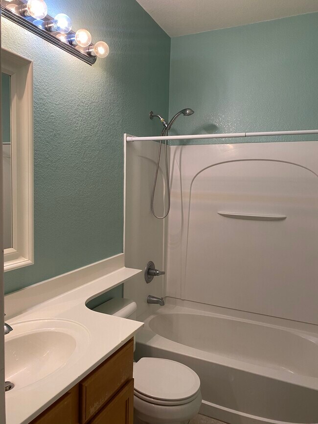 Building Photo - 18686 E Mockingbird Dr