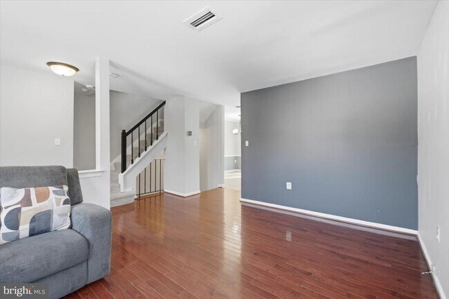 Building Photo - 14187 Royal Oak Ln