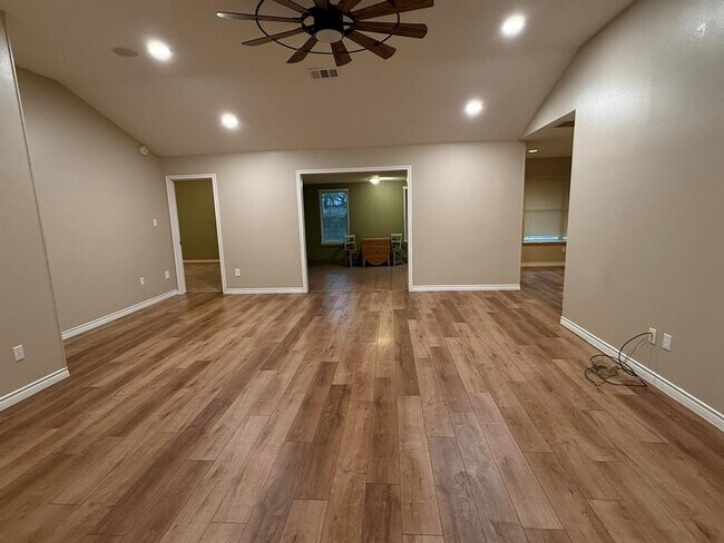 Building Photo - 103 Windmill Cove