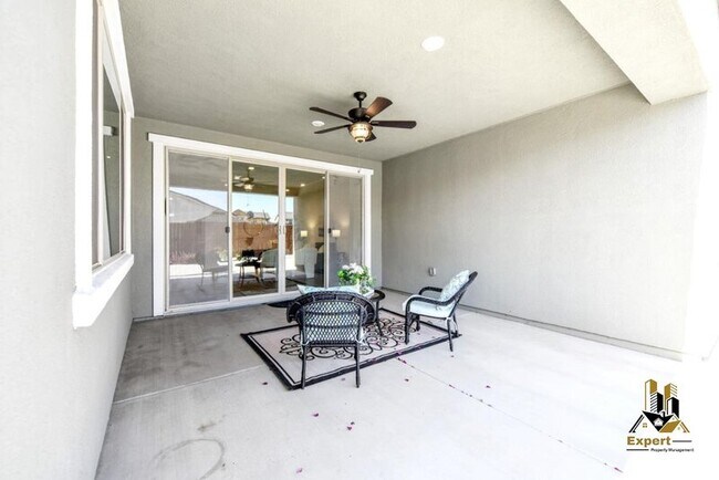 Building Photo - 4040 Swing Way