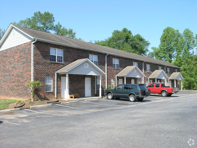 Building Photo - Maple Creek Townhomes