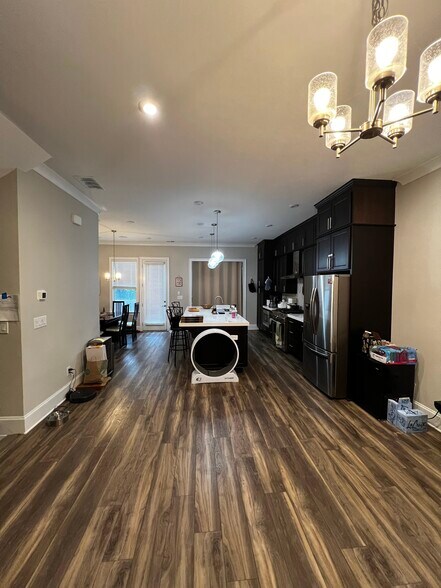 Main Floor - 707 Brennan Dr