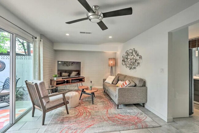 Building Photo - 7720 E Heatherbrae Ave