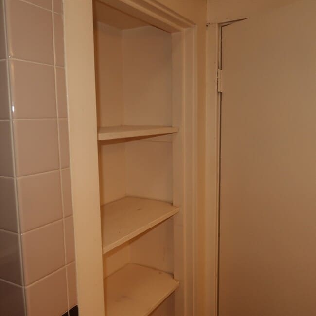 Building Photo - 2 Meader Rd