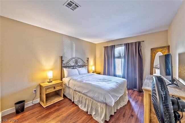 Building Photo - 8971 Rolling Rock Dr