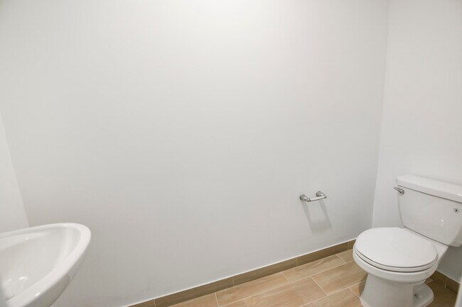 Building Photo - 4330 Pond Lily Ln