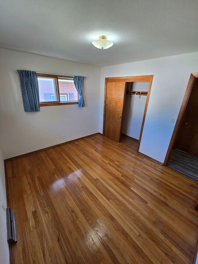 Building Photo - 1133 N Howard Ave