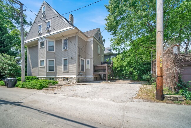 Building Photo - 819 Gaffield Pl