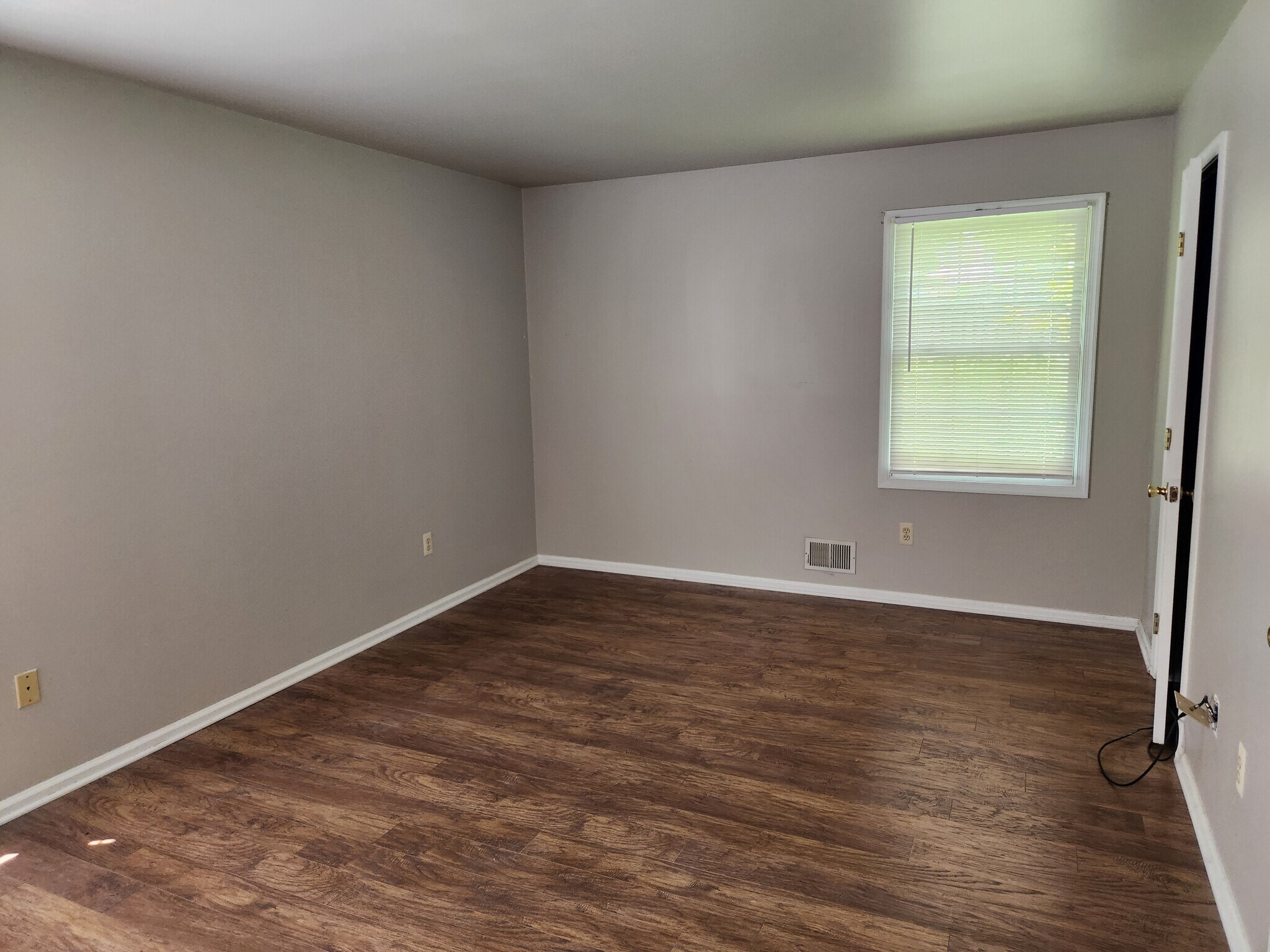 Building Photo - 5102 Austin Ct