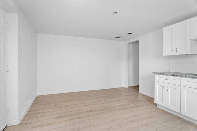 Building Photo - 16016 Green Manor Dr