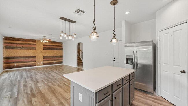 Building Photo - 568 Slippery Rock