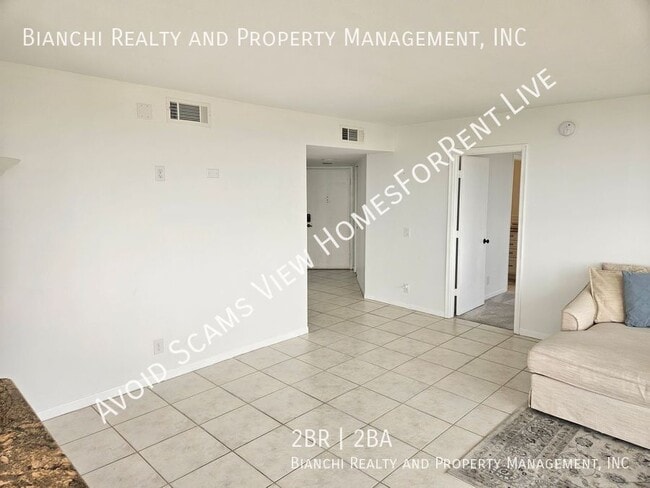 Building Photo - 6365 Bahia Del Mar Blvd S