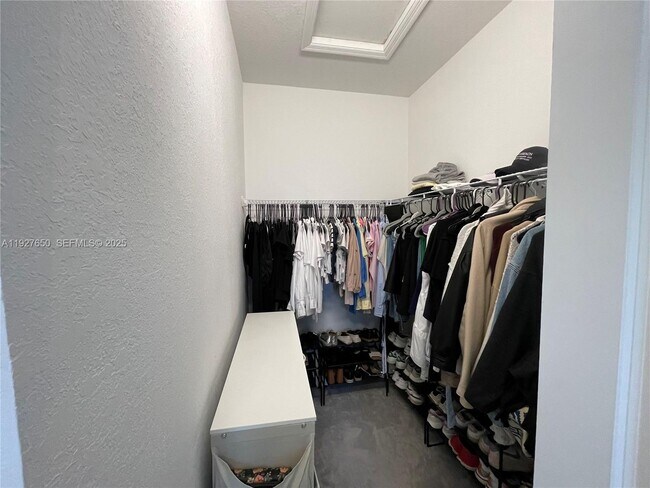 Building Photo - 12868 SW 232nd Ln