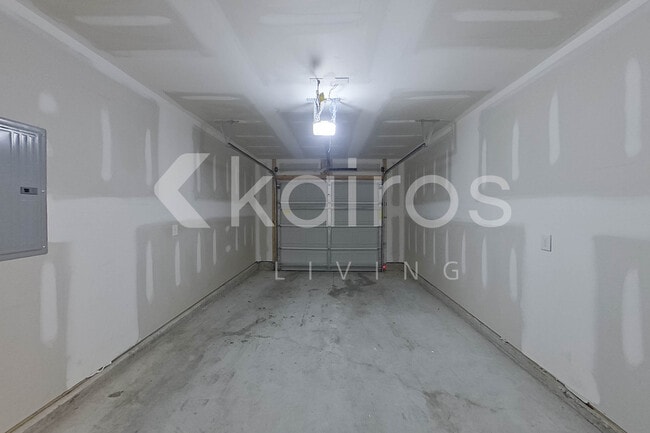 Building Photo - 945 Clayton Ct