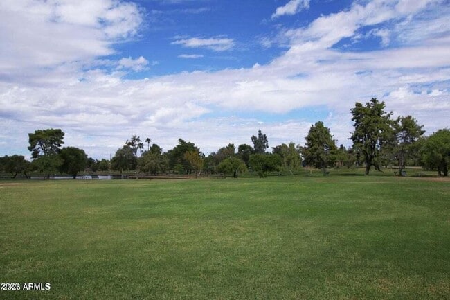 Building Photo - 8335 E Vista Dr