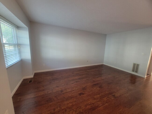 Building Photo - 8173 Newark Ave