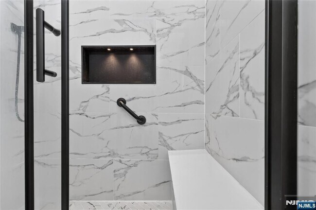 Building Photo - 8 Coyles Ct