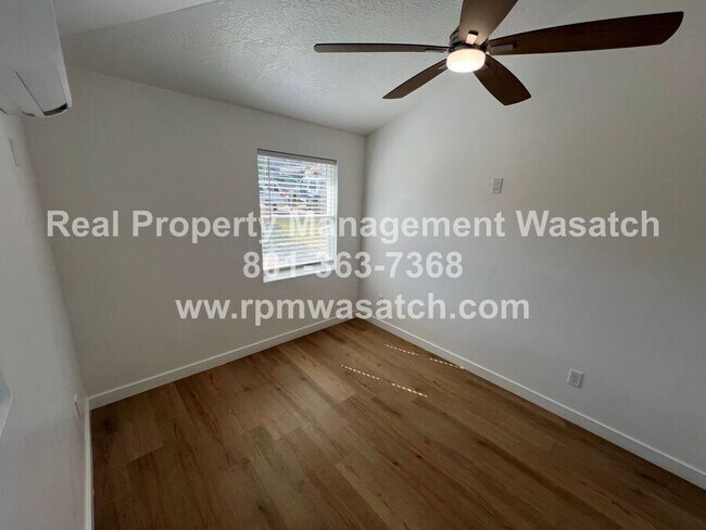 Building Photo - 1388 Country Ln