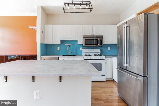 Building Photo - 11343 Aristotle Dr