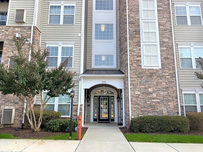 Primary Photo - Beautiful & Spacious 2 Bedroom, 2 Bathroom...