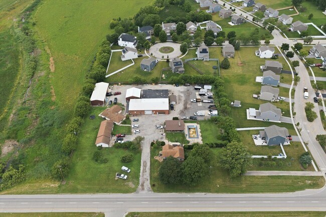 Building Photo - 24134 IL-53