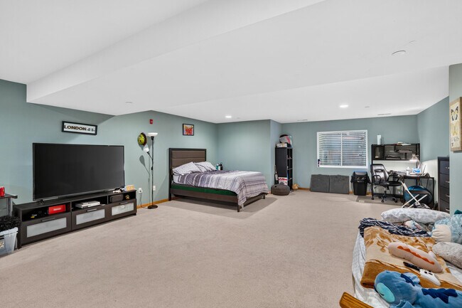 Building Photo - 2183 Norhardt Dr