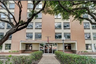 Building Photo - 7520 Hornwood Dr