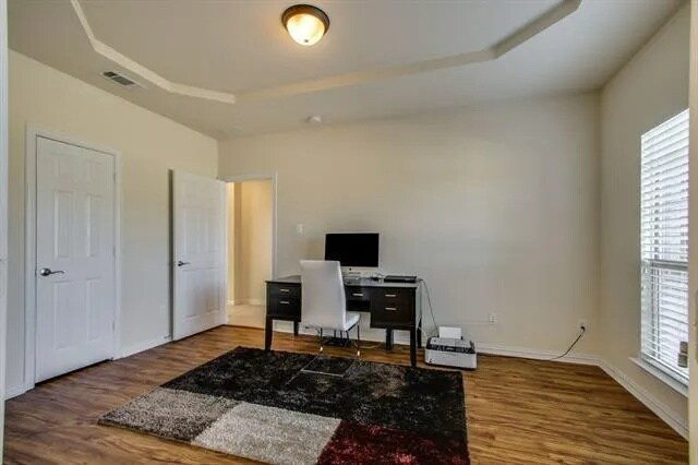 Building Photo - 12453 Tyler Dr