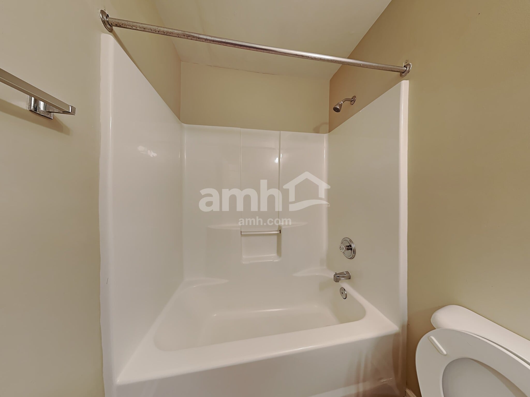 Building Photo - 412 Peach Grove Pl