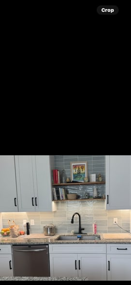 Building Photo - 6821 W Lloyd St