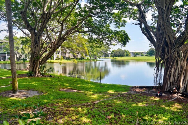Building Photo - 9311 Orange Grove Dr
