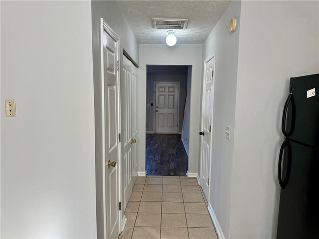 Building Photo - 5663 Windfall Ln