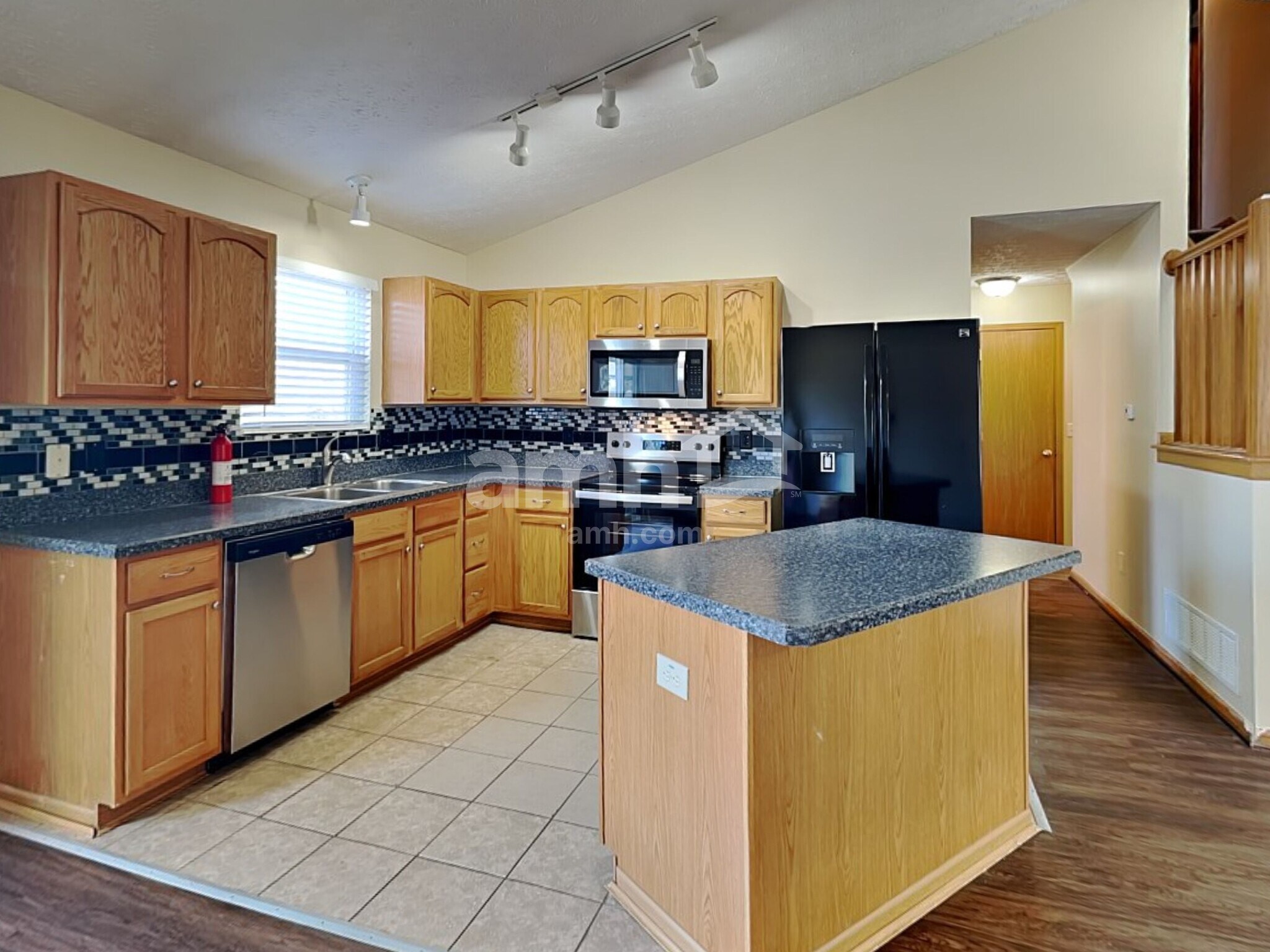 Building Photo - 2661 Spring Grove Ave