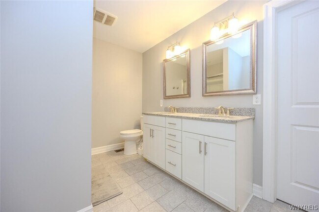 Building Photo - 46 Eagleview Dr