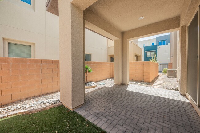 Building Photo - 11262 Cactus Tower Ave