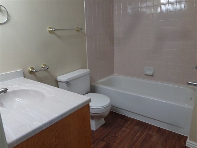 Building Photo - 7206 S Inverness Drive