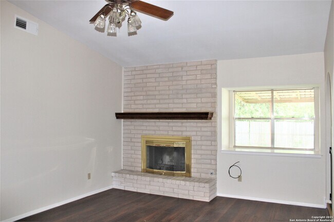 Building Photo - 5314 Peppermint Ln