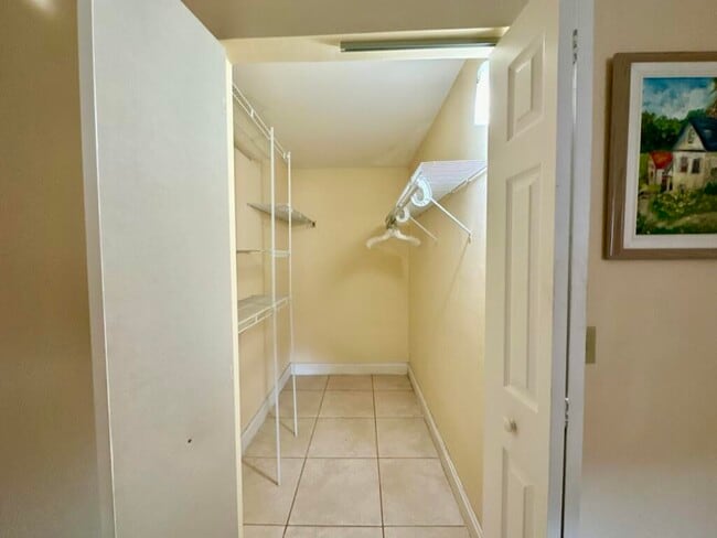 Building Photo - 301 Seville Dr
