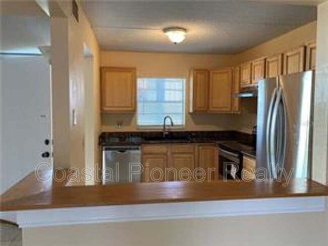 Building Photo - 2840 Somerset Park Dr