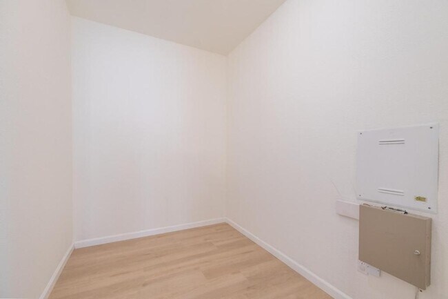 Building Photo - 1642 Welford Cir