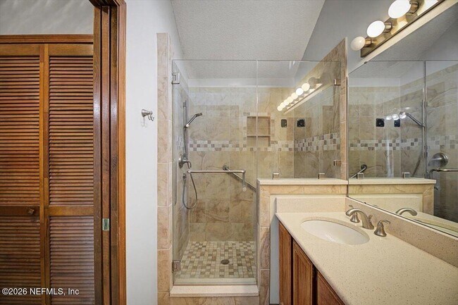 Building Photo - 8472 Bandera Cir W