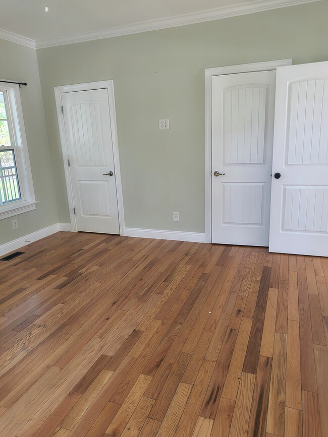 Building Photo - 5195 Old Gray Farm Ln