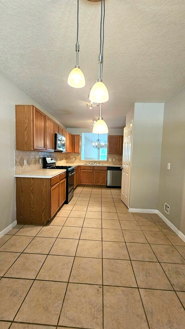 Building Photo - 714 Cypresswood Ridge