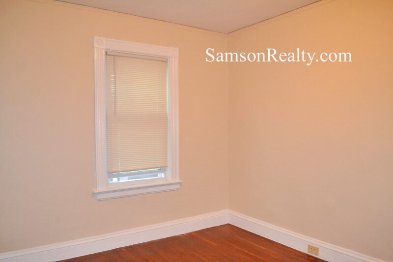 Building Photo - 347 Lloyd Ave