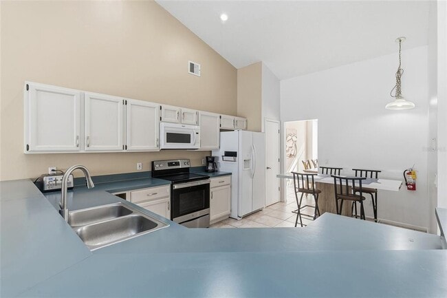 Building Photo - 8619 Knottingham Dr