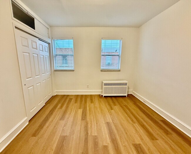 Building Photo - Just RENOVATED open floorplan 3 BED/1 BA H...