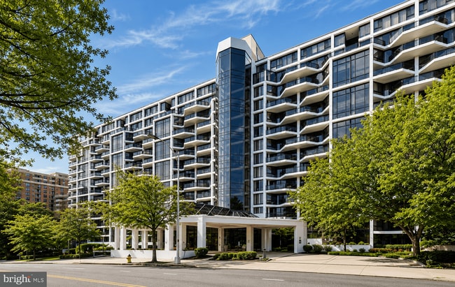 Building Photo - 1530 Key Blvd