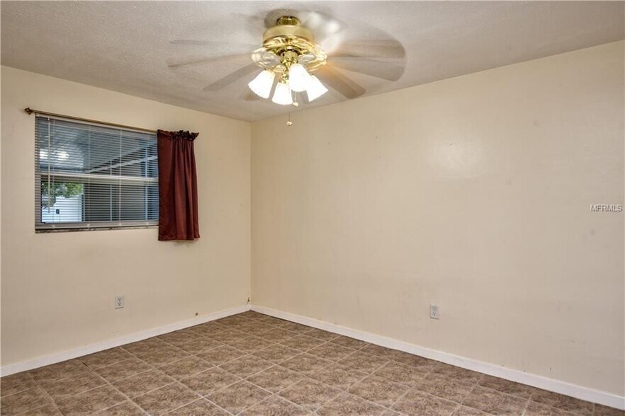 Building Photo - 617 Spencer Ave