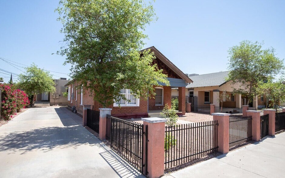 Main House - 137 N 11th Ave