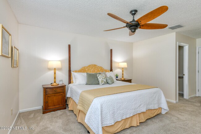 Building Photo - 7596 Fawn Lake Dr N